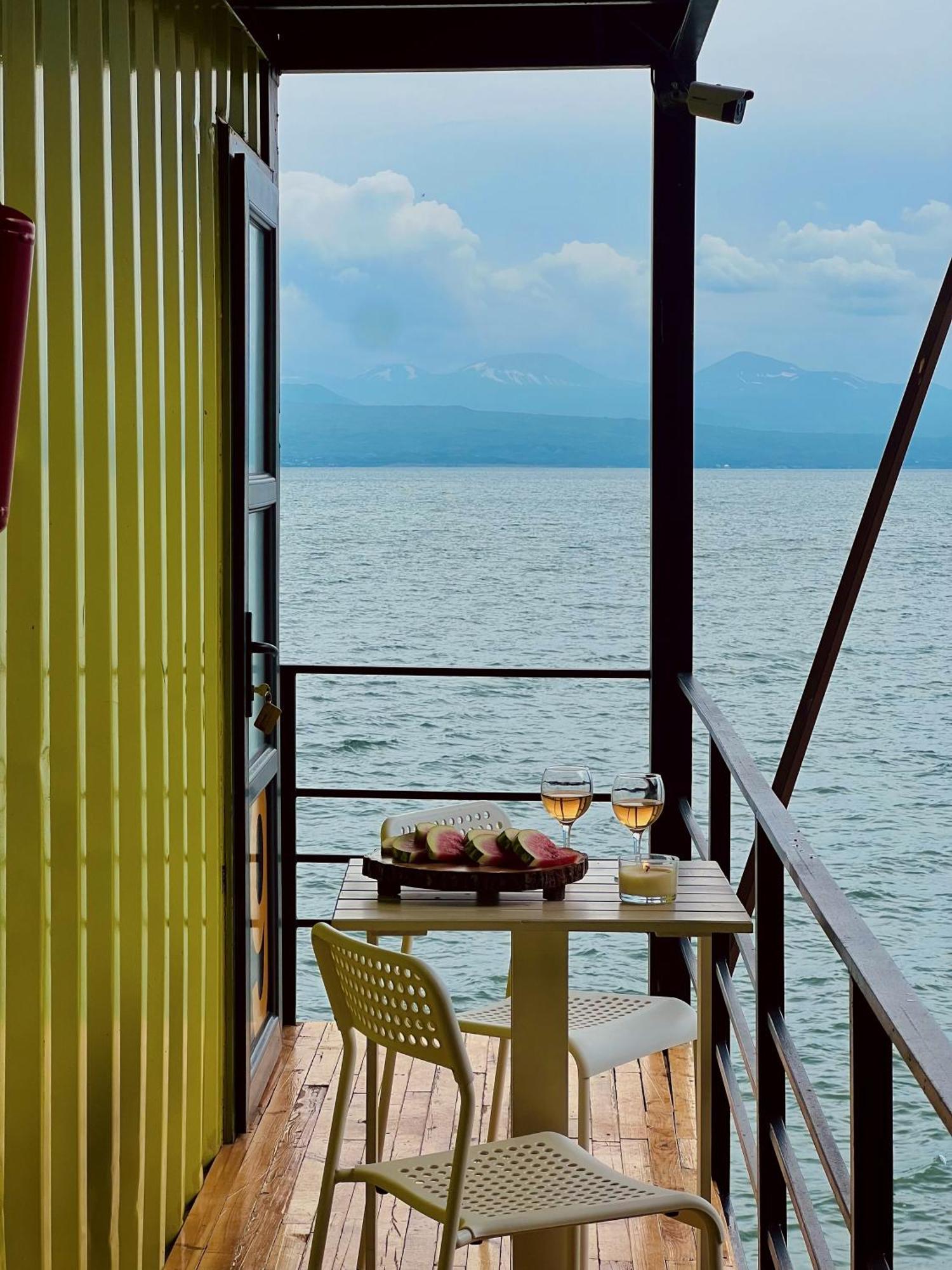 Altitude 1900 Dive Resort - Sevan Lake Chambarak Eksteriør billede