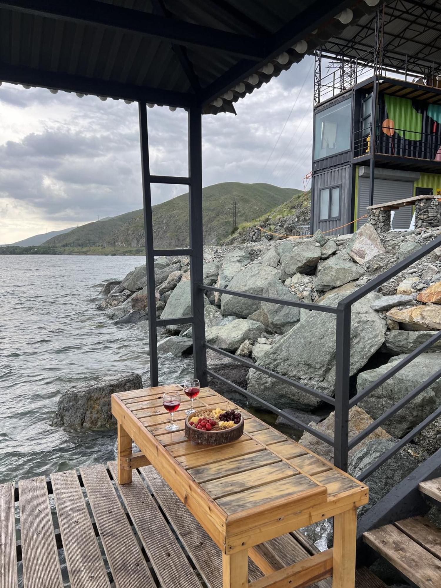 Altitude 1900 Dive Resort - Sevan Lake Chambarak Eksteriør billede